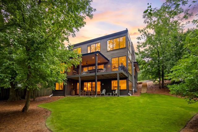 2460 Howell Mill Road NW, Atlanta, GA 30318