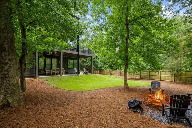 2460 Howell Mill Road NW, Atlanta, GA 30318