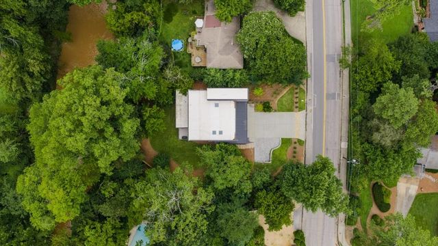2460 Howell Mill Road NW, Atlanta, GA 30318