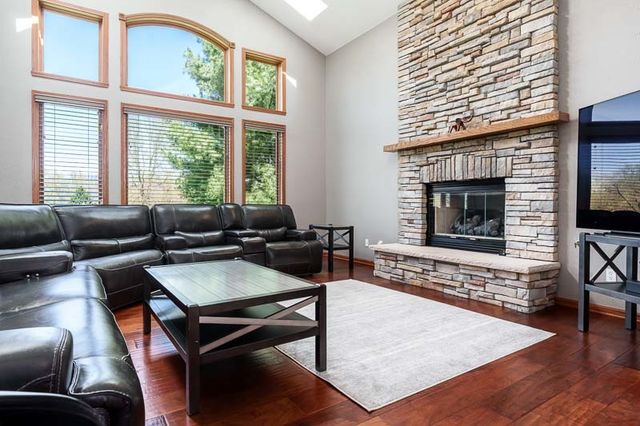 2302 CAIRNWELL Drive, Belvidere, IL 61008