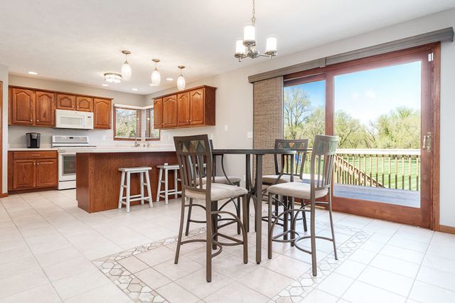2302 CAIRNWELL Drive, Belvidere, IL 61008
