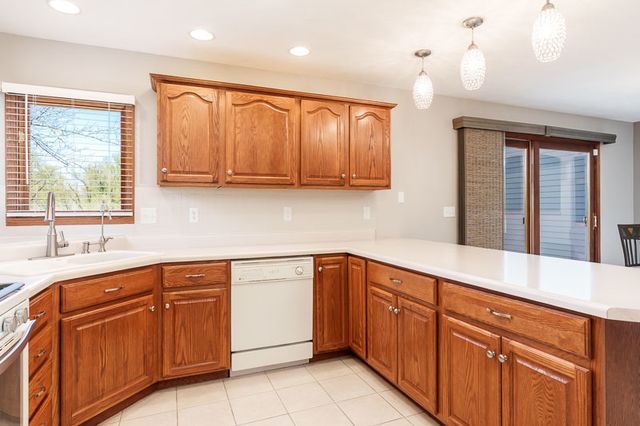 2302 CAIRNWELL Drive, Belvidere, IL 61008