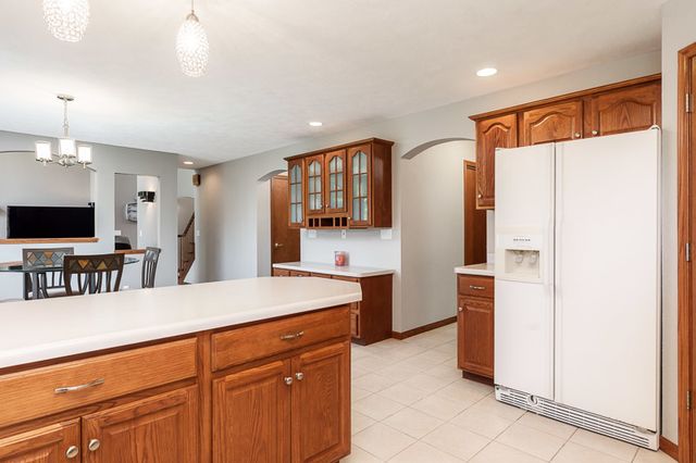 2302 CAIRNWELL Drive, Belvidere, IL 61008