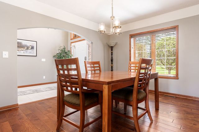 2302 CAIRNWELL Drive, Belvidere, IL 61008