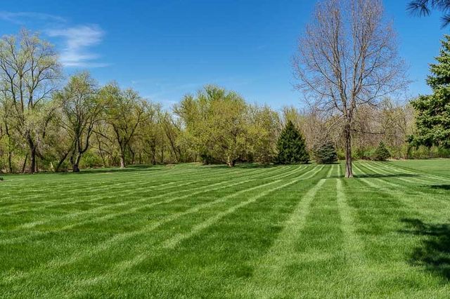 2302 CAIRNWELL Drive, Belvidere, IL 61008