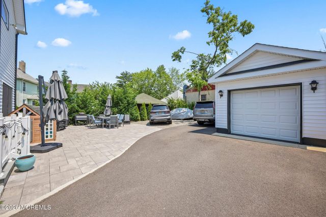 28 Rector Place, Red Bank, NJ 07701