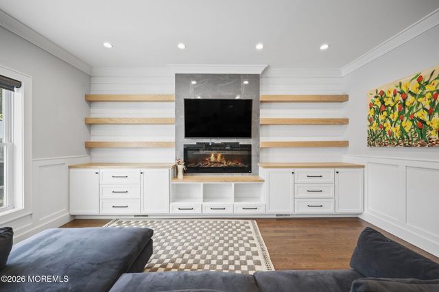 28 Rector Place, Red Bank, NJ 07701