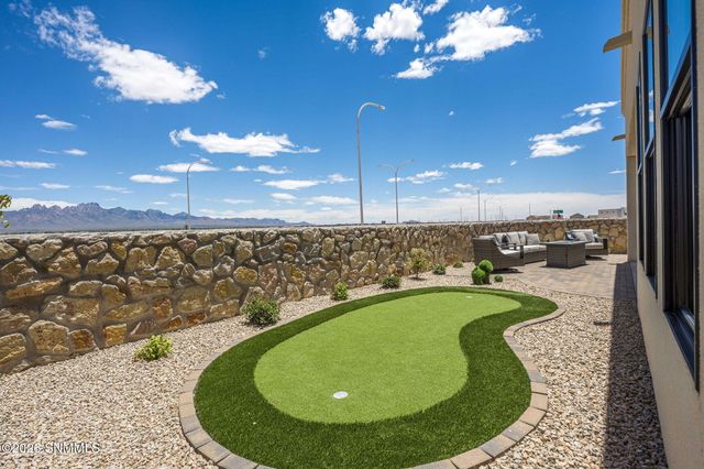 7736 Celestial Street, Las Cruces, NM 88012