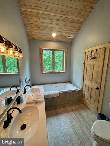 550 FERN LOOP, Mc Henry, MD 21541