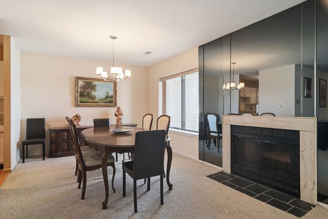 3030 Pheasant Creek Drive 405, Northbrook, IL 60062