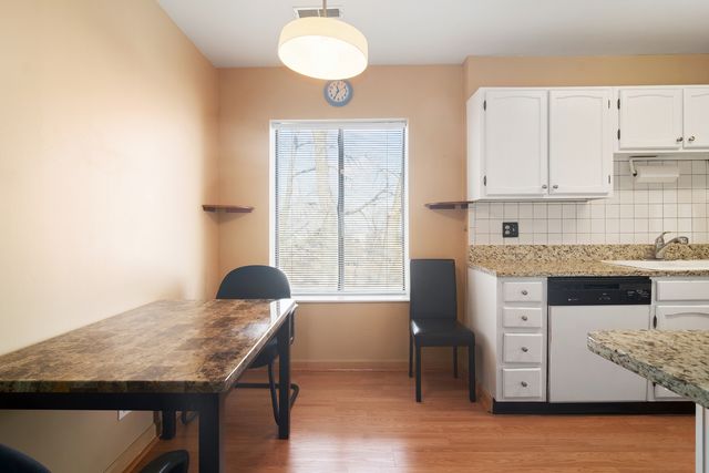 3030 Pheasant Creek Drive 405, Northbrook, IL 60062