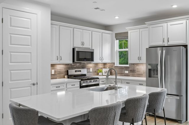 4044 Rosa Dr, Nolensville, TN 37135