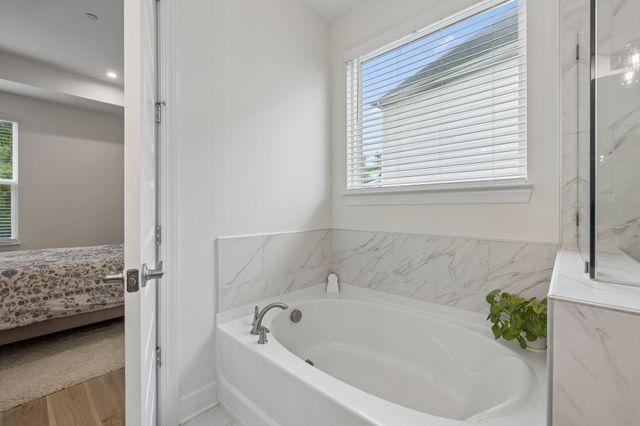 4044 Rosa Dr, Nolensville, TN 37135