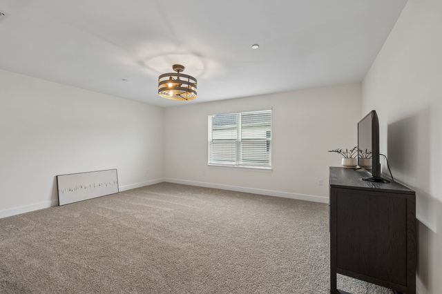 4044 Rosa Dr, Nolensville, TN 37135