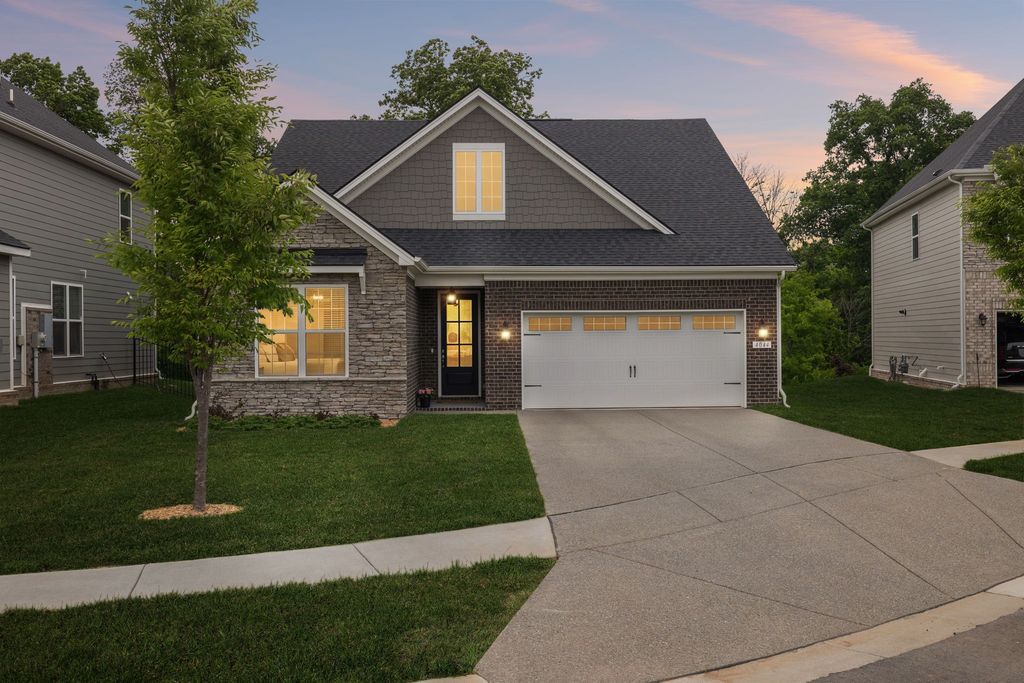 4044 Rosa Dr, Nolensville, TN 37135