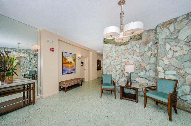 700 BEACH DRIVE NE 308, St Petersburg, FL 33701