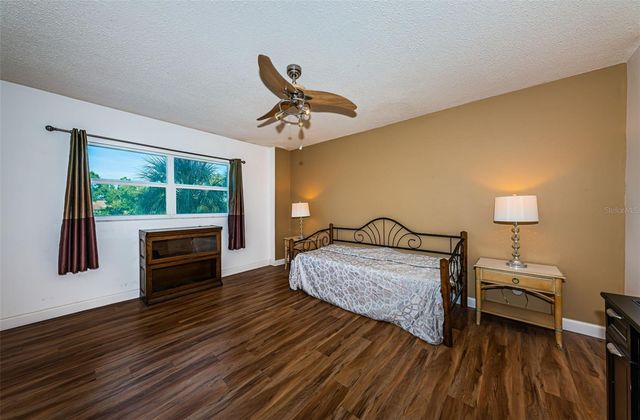 700 BEACH DRIVE NE 308, St Petersburg, FL 33701