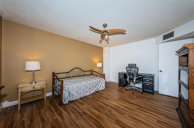 700 BEACH DRIVE NE 308, St Petersburg, FL 33701