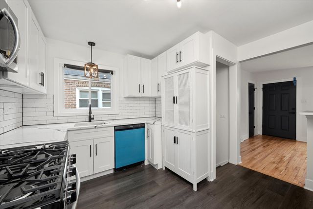 13815 S TRACY Avenue, Riverdale, IL 60827