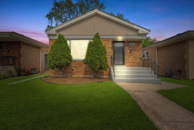 13815 S TRACY Avenue, Riverdale, IL 60827