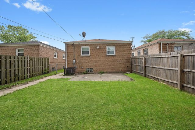 13815 S TRACY Avenue, Riverdale, IL 60827