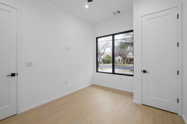 1704 Kinney Ave A, Austin, TX 78704