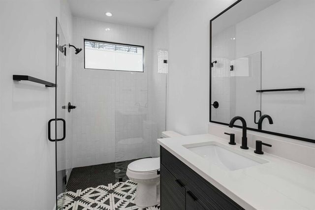 1704 Kinney Ave A, Austin, TX 78704