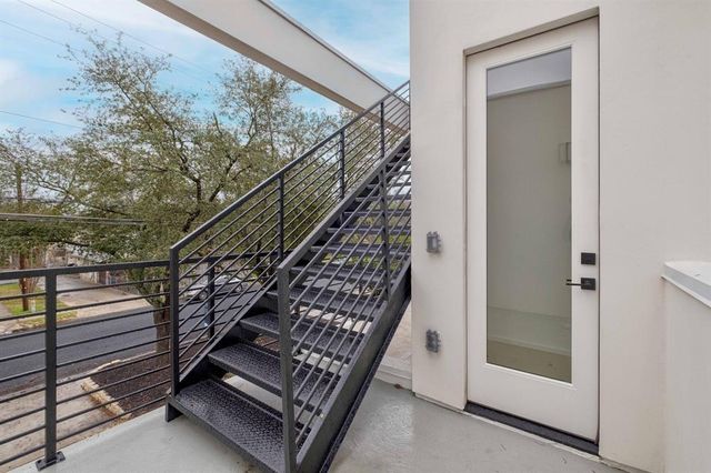 1704 Kinney Ave A, Austin, TX 78704