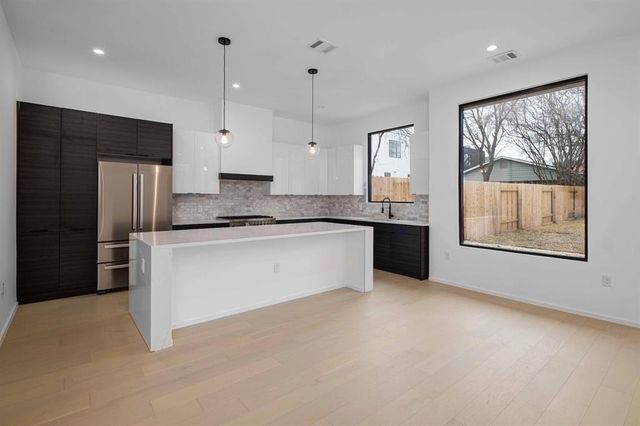 1704 Kinney Ave A, Austin, TX 78704