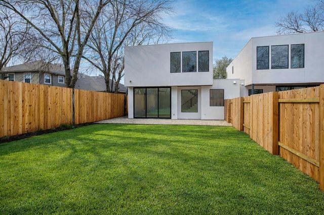 1704 Kinney Ave A, Austin, TX 78704