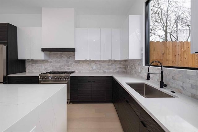 1704 Kinney Ave A, Austin, TX 78704