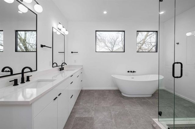 1704 Kinney Ave A, Austin, TX 78704