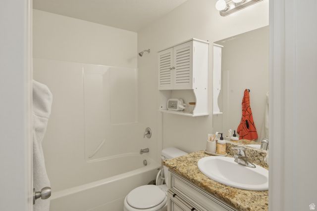 1711 E SHADOW DR, Eagle Mountain, UT 84005