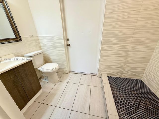 2240 N 57th Way 0, Hollywood, FL 33021