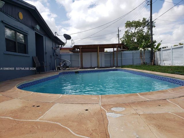 2240 N 57th Way 0, Hollywood, FL 33021