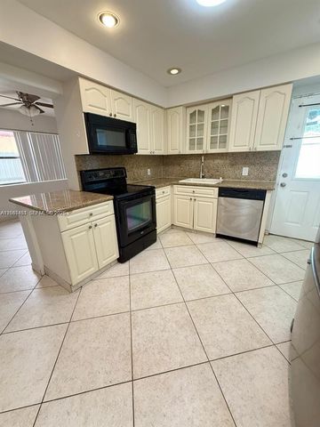 2240 N 57th Way 0, Hollywood, FL 33021