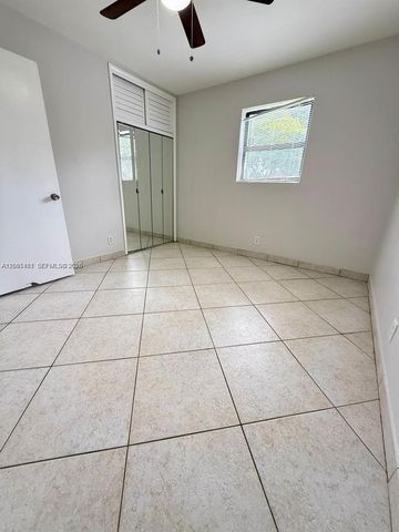 2240 N 57th Way 0, Hollywood, FL 33021