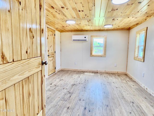 395 Sam Aiken Road, Telford, TN 37690
