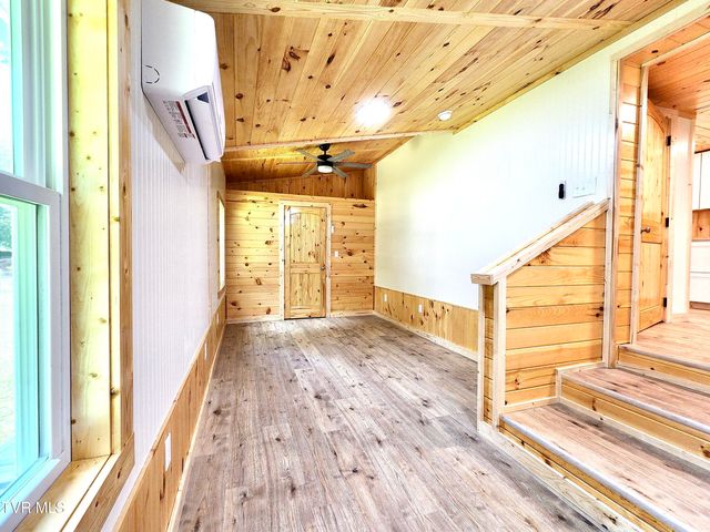 395 Sam Aiken Road, Telford, TN 37690