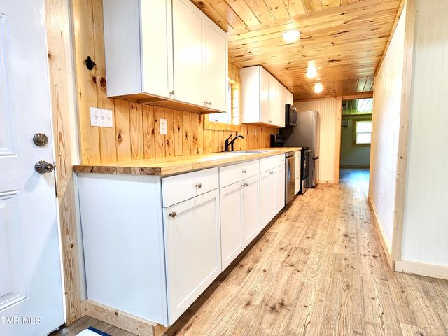 395 Sam Aiken Road, Telford, TN 37690