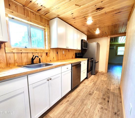 395 Sam Aiken Road, Telford, TN 37690