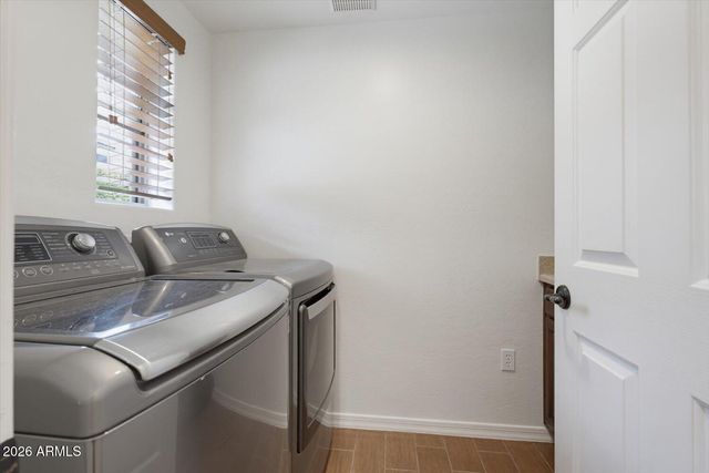 3935 E ROUGH RIDER Road 1056, Phoenix, AZ 85050