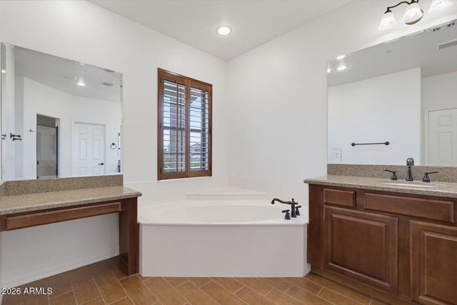 3935 E ROUGH RIDER Road 1056, Phoenix, AZ 85050