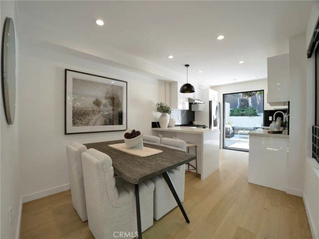 17043 Cotter Place, Encino, CA 91436