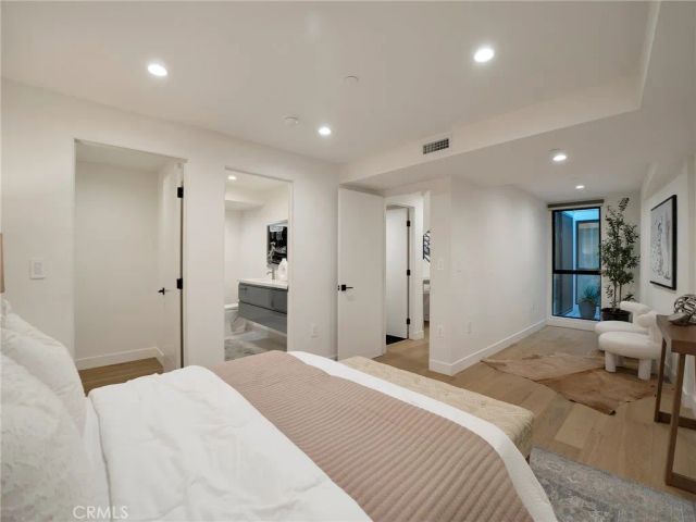 17043 Cotter Place, Encino, CA 91436
