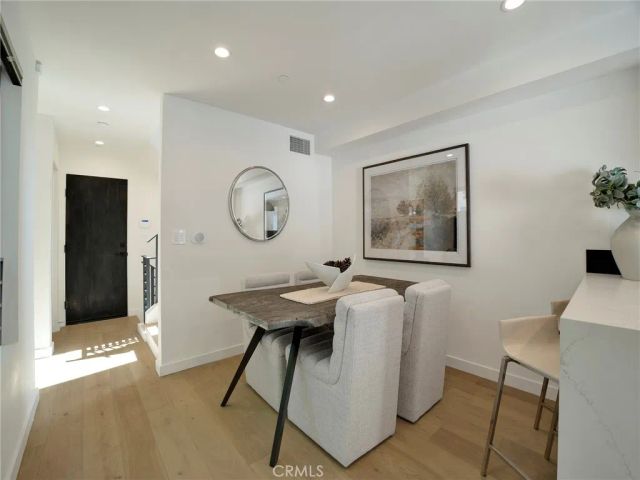 17043 Cotter Place, Encino, CA 91436