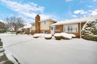7332 W 155th Street, Orland Park, IL 60462