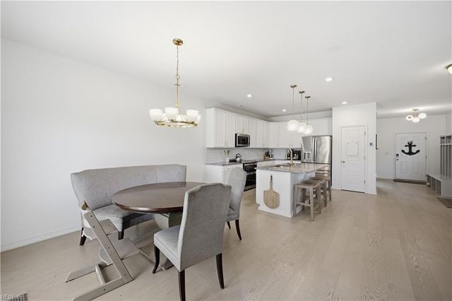 174 Norfleet LN, Suffolk, VA 23434