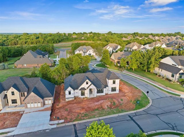 3024 Fountain Creek Drive, Edmond, OK 73034