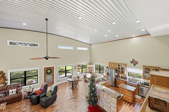 1213 County Road 273, Weimar, TX 78962